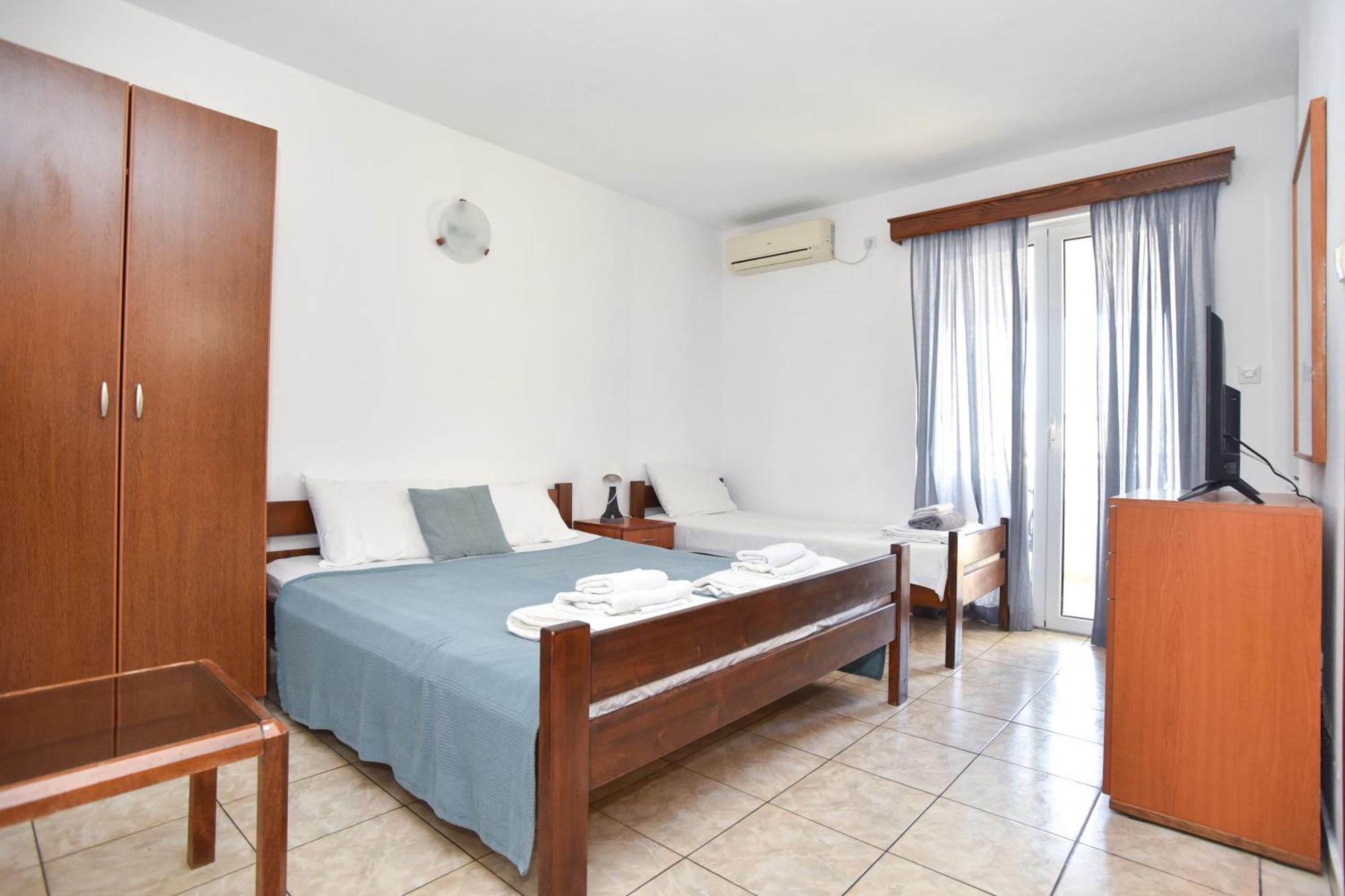 Milos Kaladjurdjevic Apartment