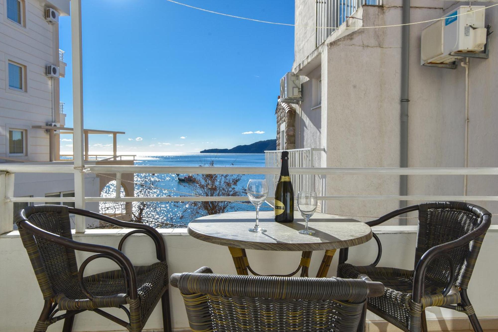 Milos Kaladjurdjevic * Budva