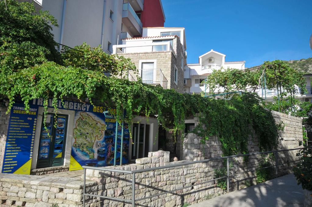 Milos Kaladjurdjevic Apartment Budva