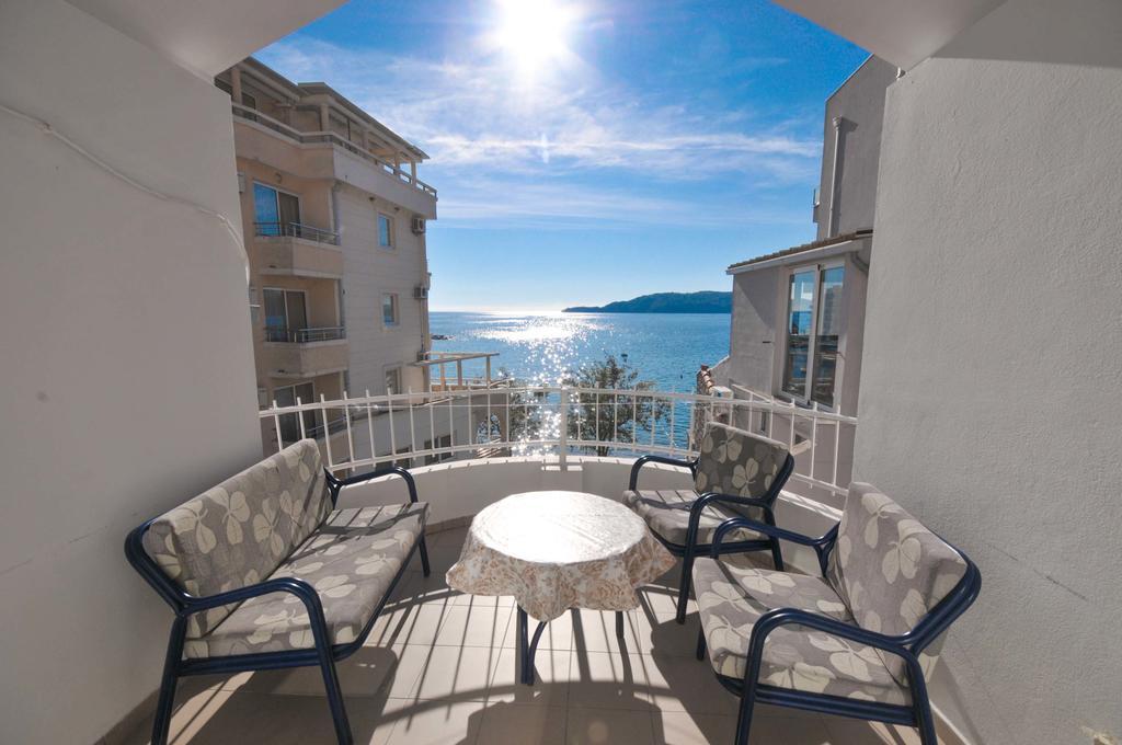 Milos Kaladjurdjevic Apartment Budva