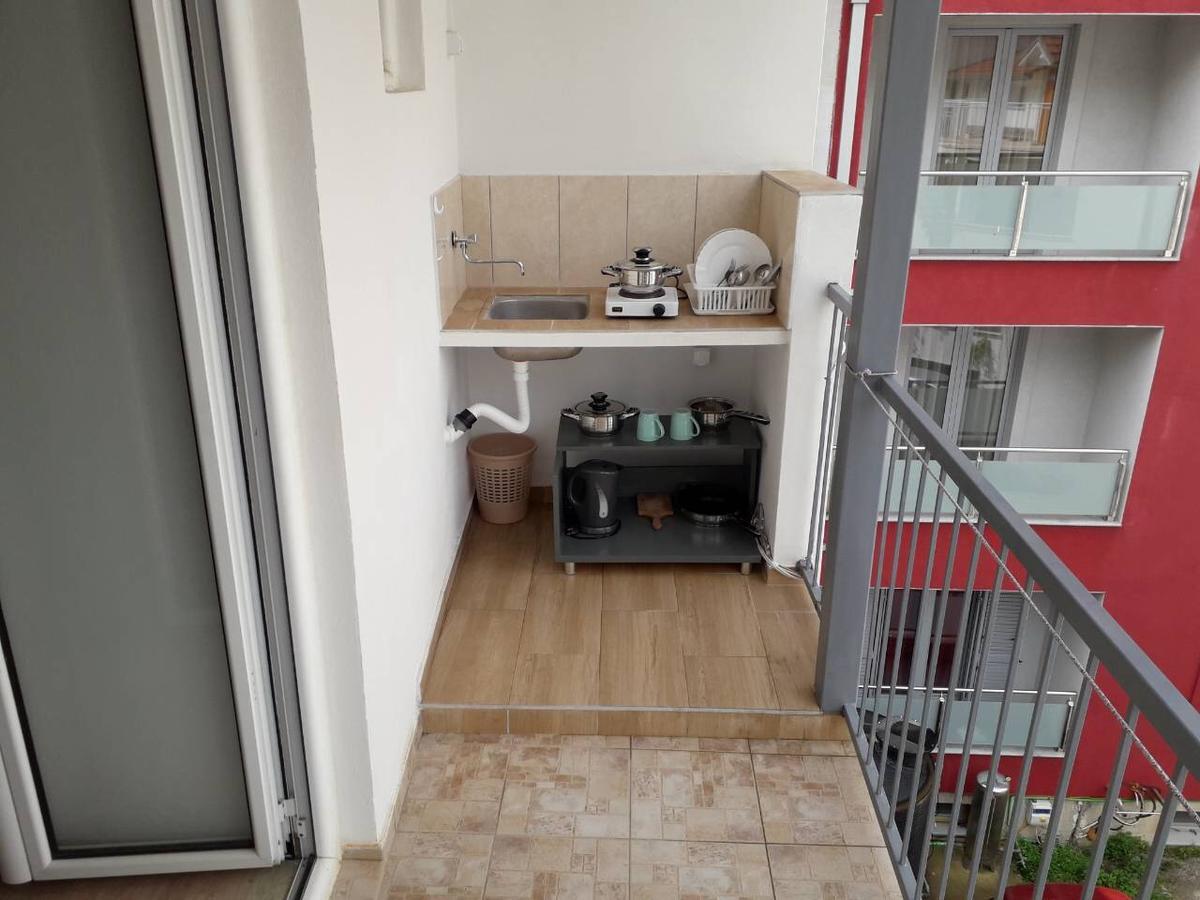 Milos Kaladjurdjevic Apartment *